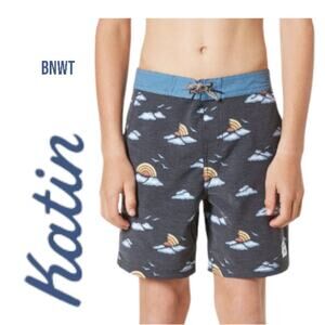 BNWT Katin Boys Boca Hybrid Trunk Size 26